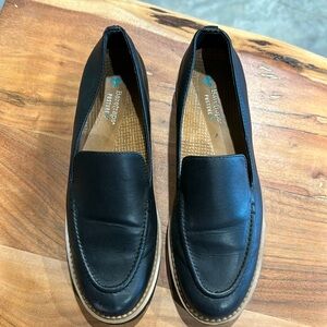BARETRAPS Posture Plus sz 8.5 black loafers
